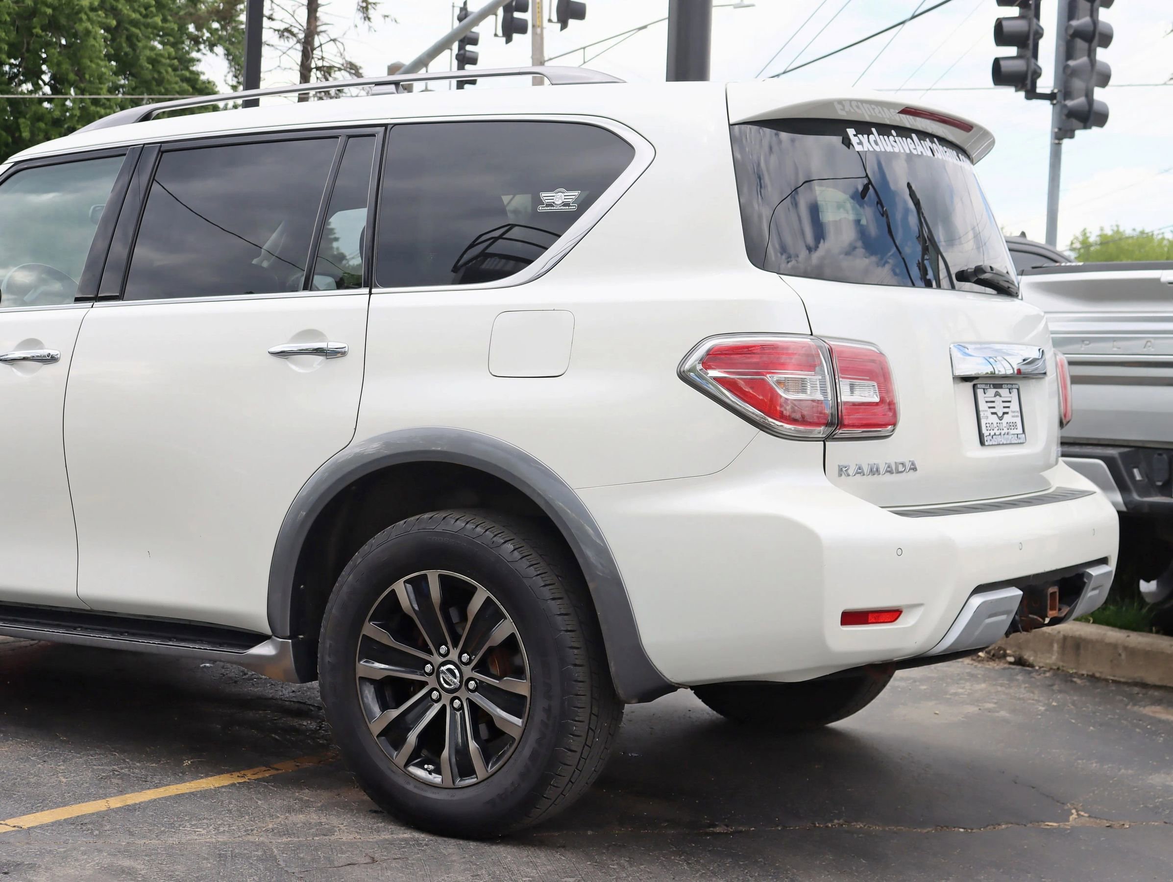 Used 2017 Nissan Armada Platinum image 12