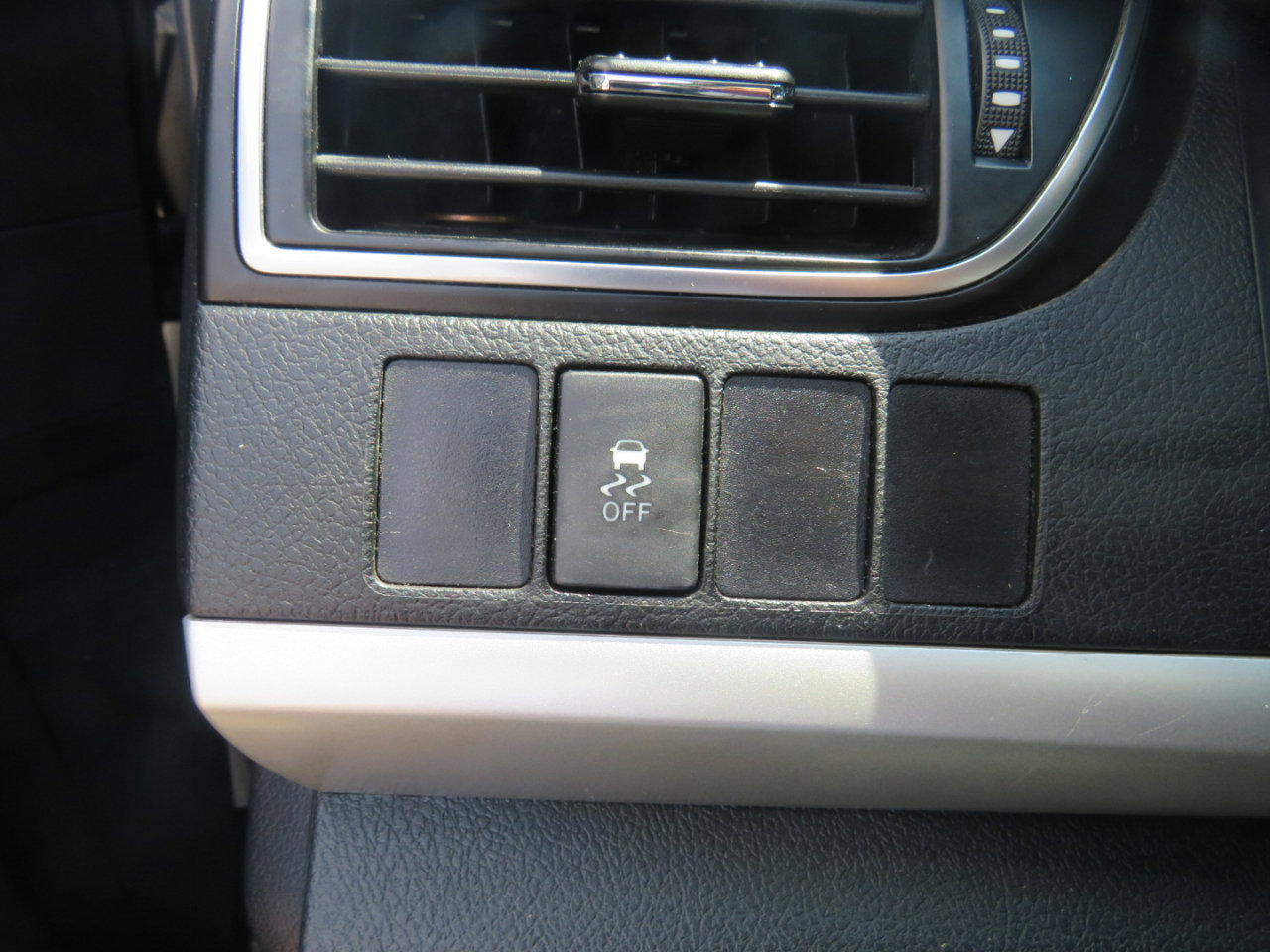 Used 2015 Toyota Camry SE image 14