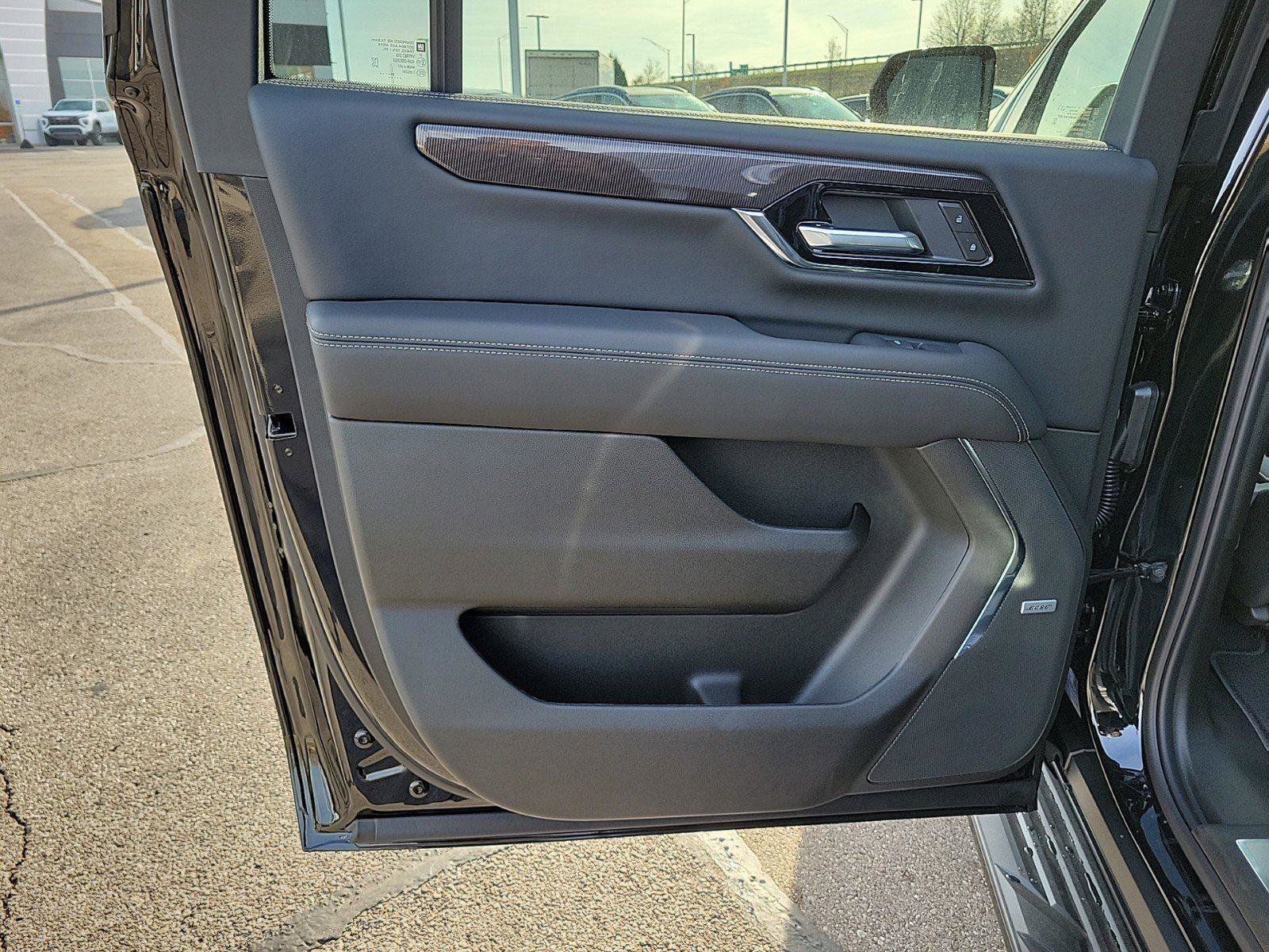 New 2026 GMC Yukon XL Elevation image 14