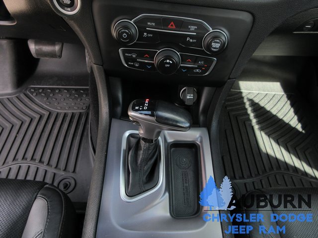 Used 2020 Dodge Charger SXT w/ Leather Interior Group image 15