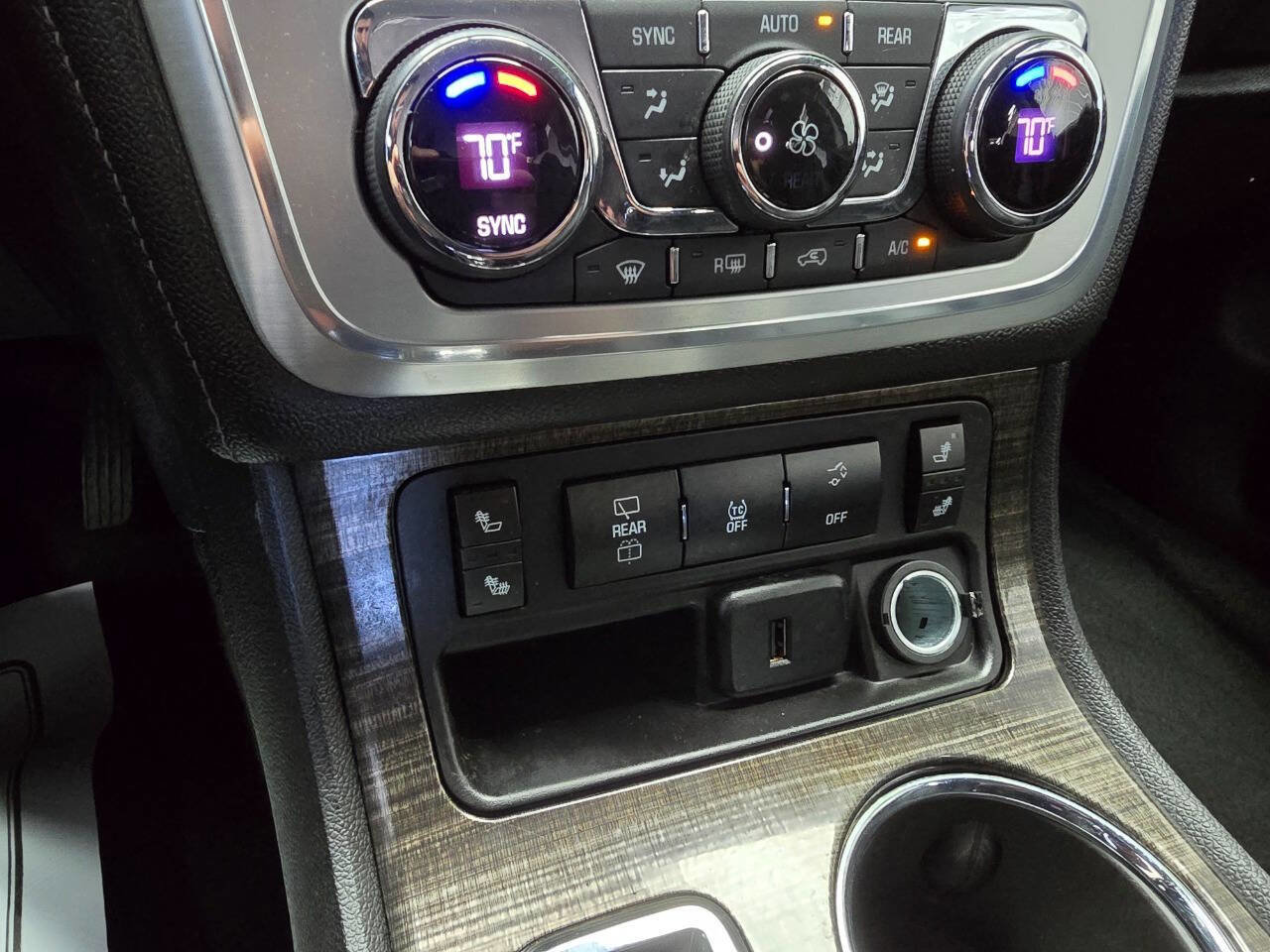 Used 2015 GMC Acadia SLT image 23