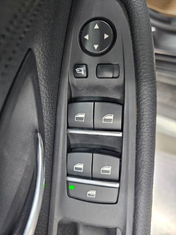 Used 2012 BMW 535i xDrive Sedan image 23