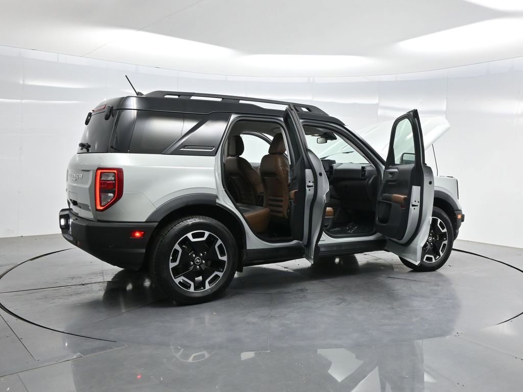 Used 2022 Ford Bronco Sport Outer Banks w/ Tech Package AWD/4WD image 5