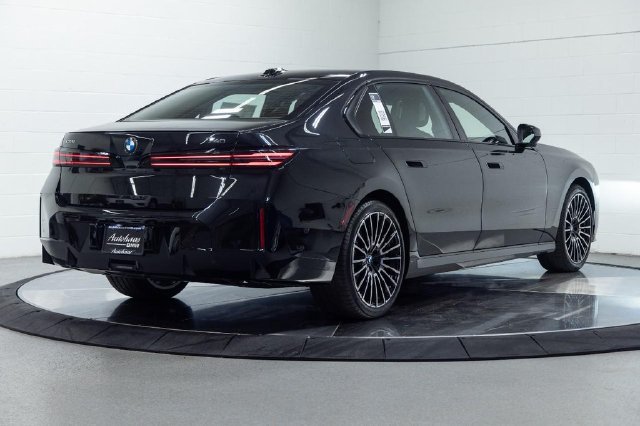 New 2027 BMW 740i xDrive w/ Executive Package AWD/4WD image 14