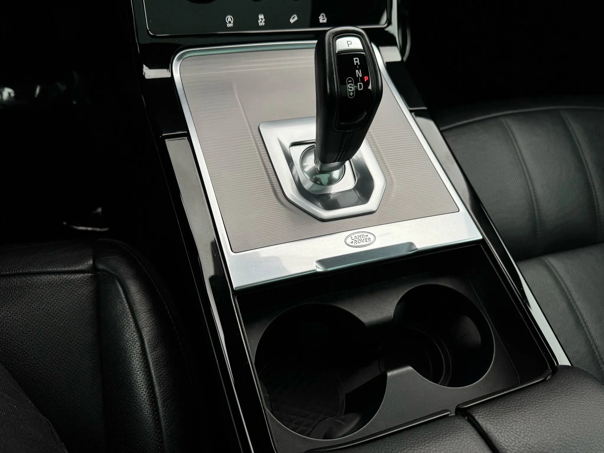 Used 2020 Land Rover Range Rover Evoque S image 40
