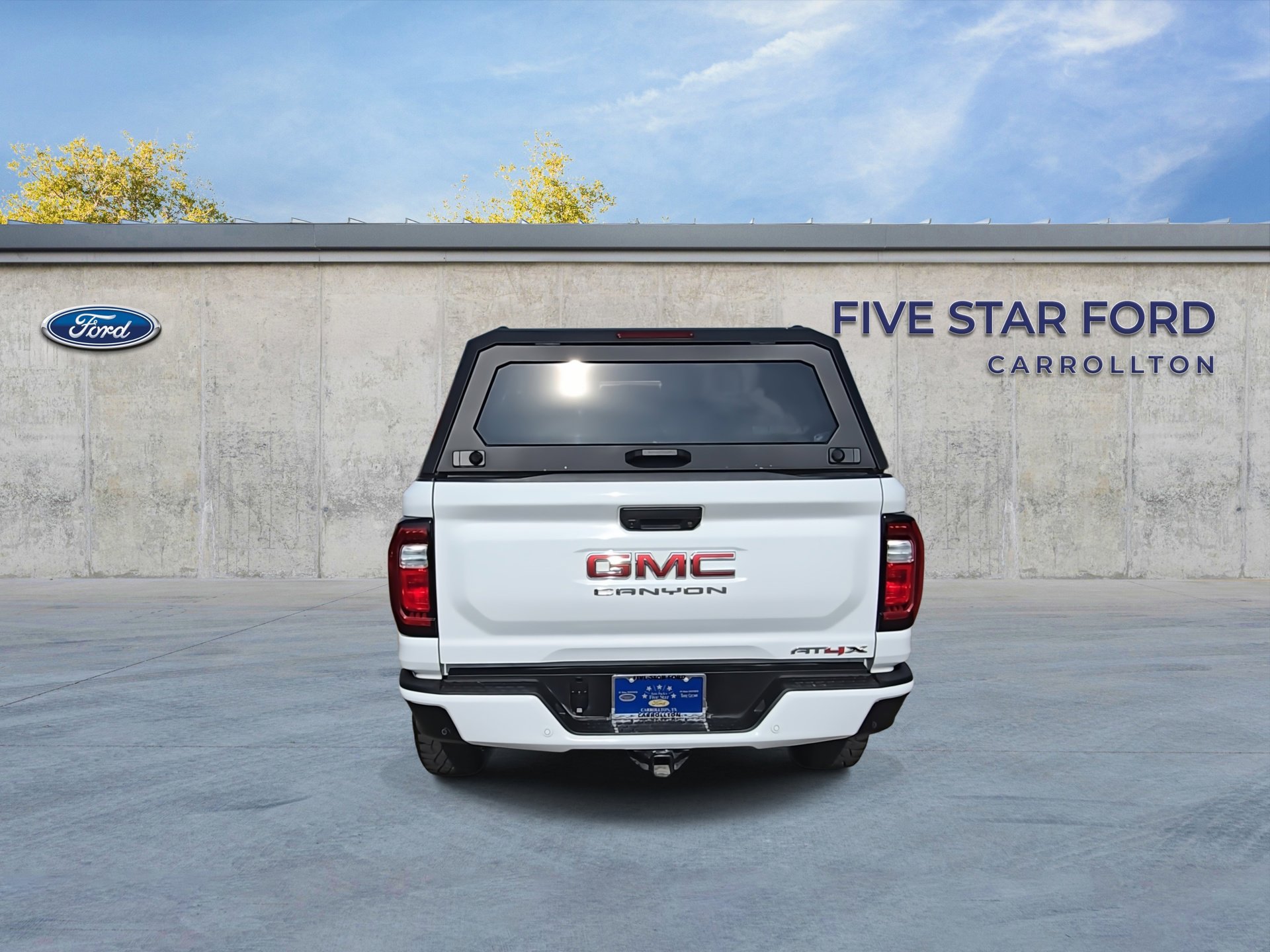 Used 2024 GMC Canyon AT4X image 8