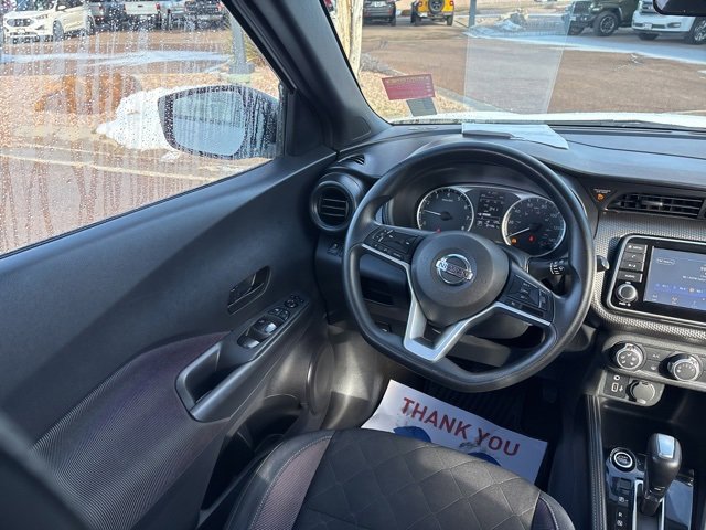 Used 2018 Nissan Kicks S image 25