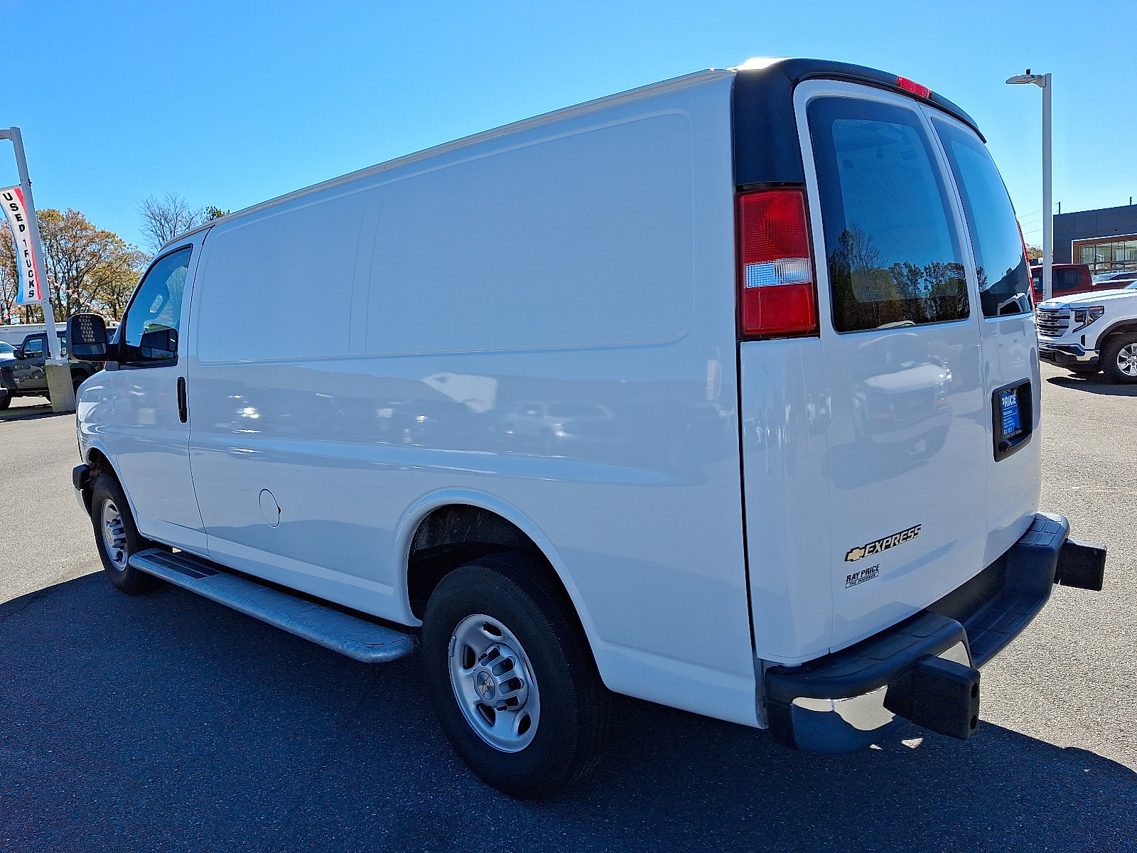 Used 2024 Chevrolet Express 2500 RWD 2500 Regular Wheelbase WT w/ Driver Convenience Package image 4