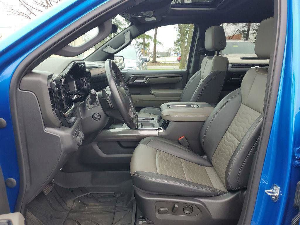Certified 2022 Chevrolet Silverado 1500 ZR2 w/ Technology Package AWD/4WD image 5