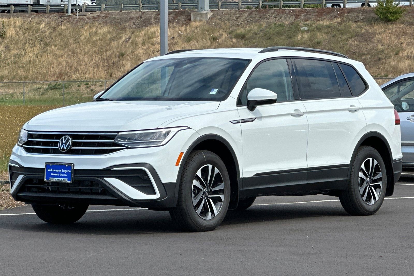 Used 2024 Volkswagen Tiguan S image 8