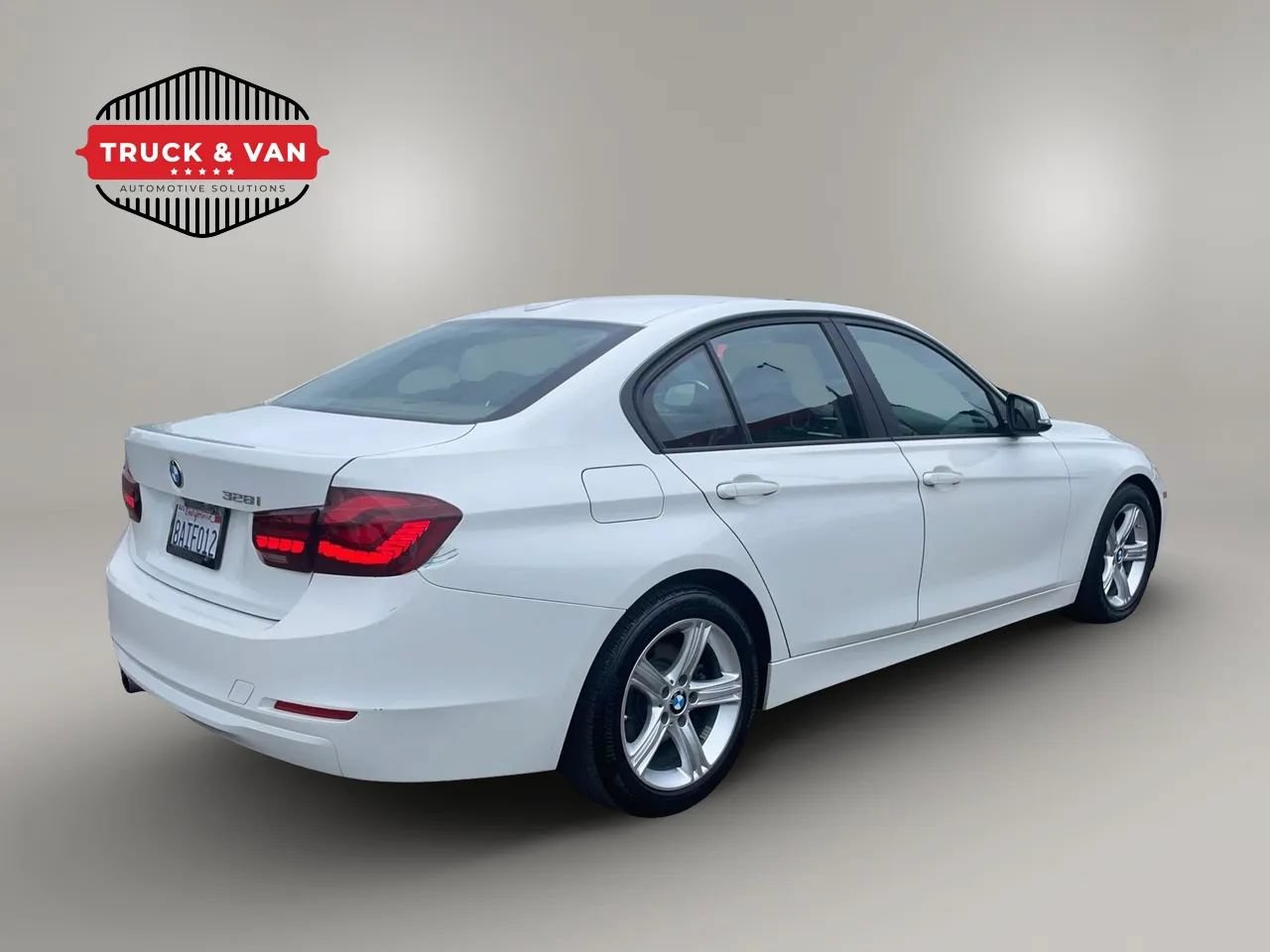 Used 2014 BMW 328i Sedan RWD image 6