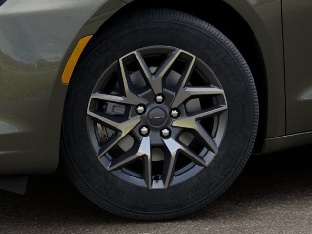 New 2027 Chrysler Pacifica Limited FWD image 11