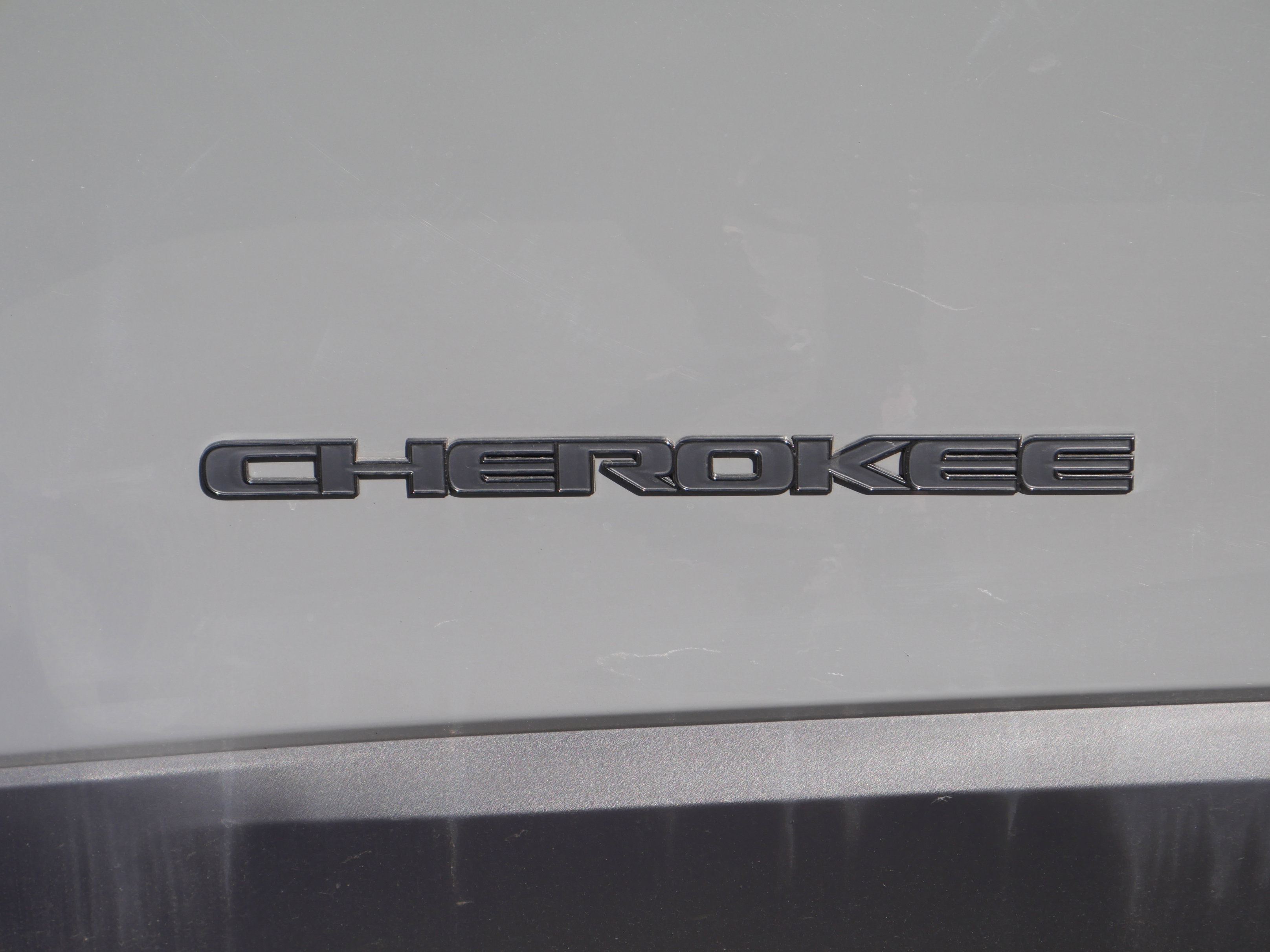 Used 2023 Jeep Cherokee Altitude Lux image 18
