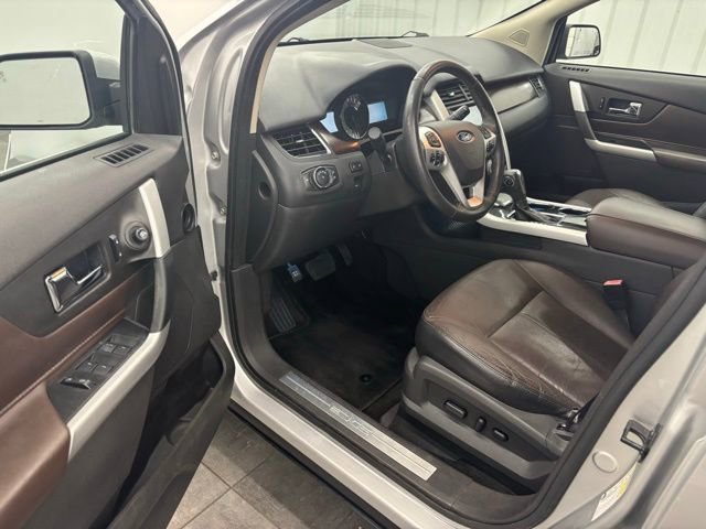 Used 2014 Ford Edge Limited w/ Driver Entry Package FWD image 12