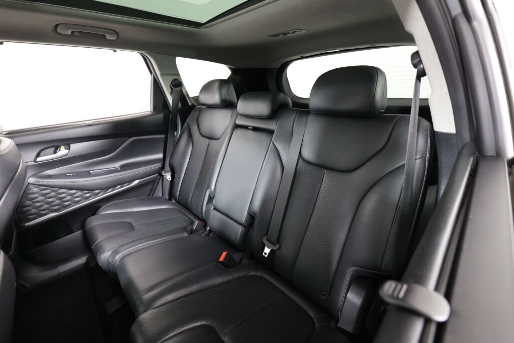 Used 2020 Hyundai Santa Fe SEL AWD/4WD image 15