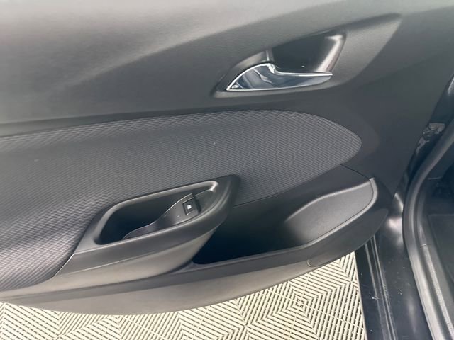 Used 2017 Chevrolet Cruze LT image 14