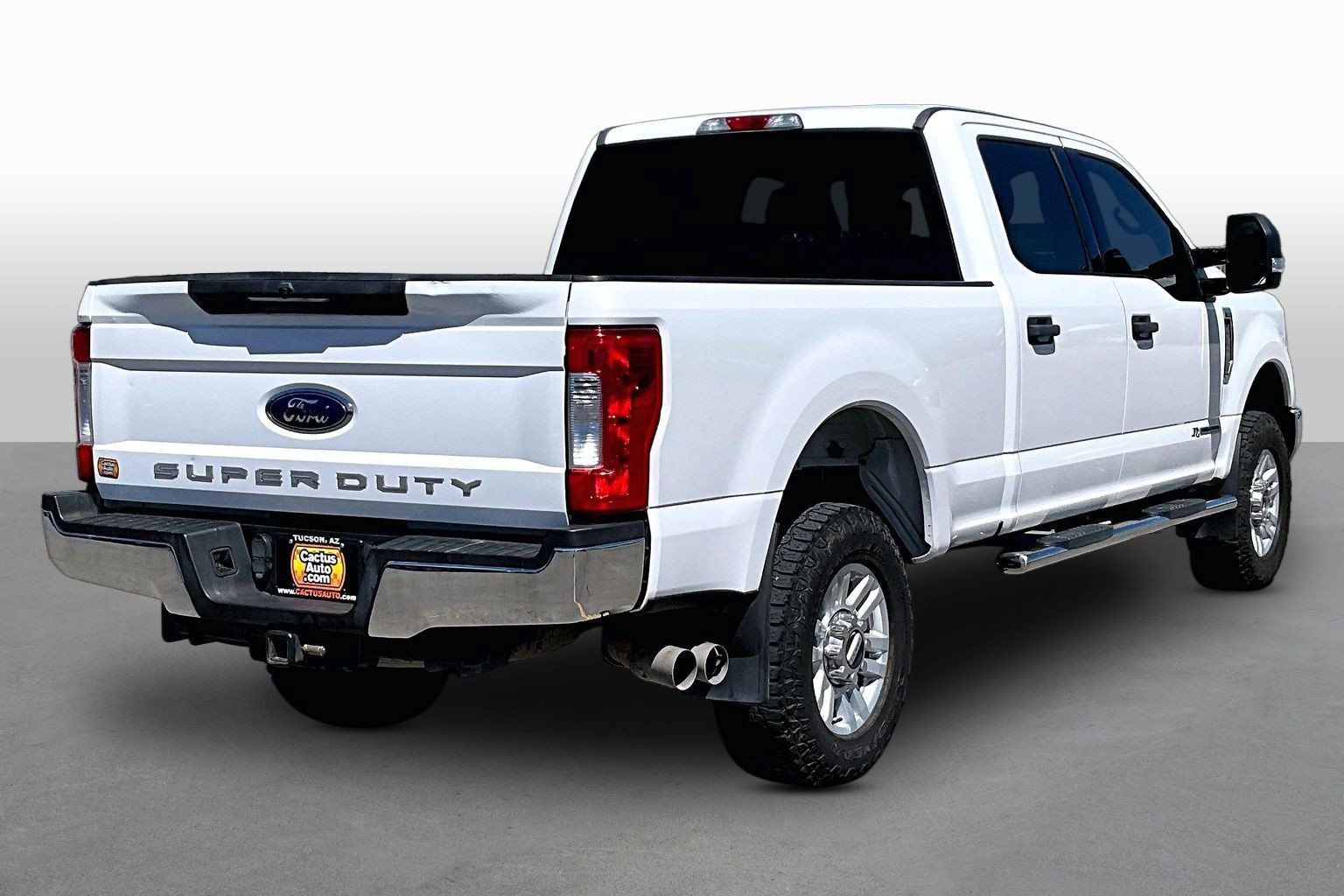 Used 2017 Ford F250 XLT AWD/4WD image 2