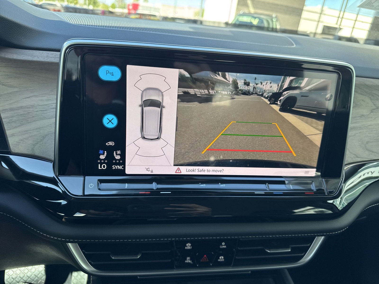 New 2026 Volkswagen Atlas SE image 27