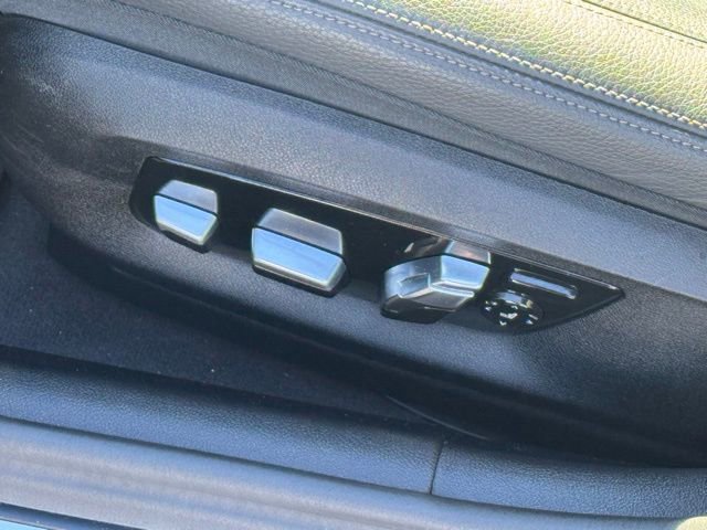 Used 2023 BMW M550i xDrive AWD/4WD image 17