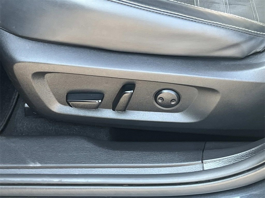 Used 2024 Mitsubishi Outlander FWD image 11