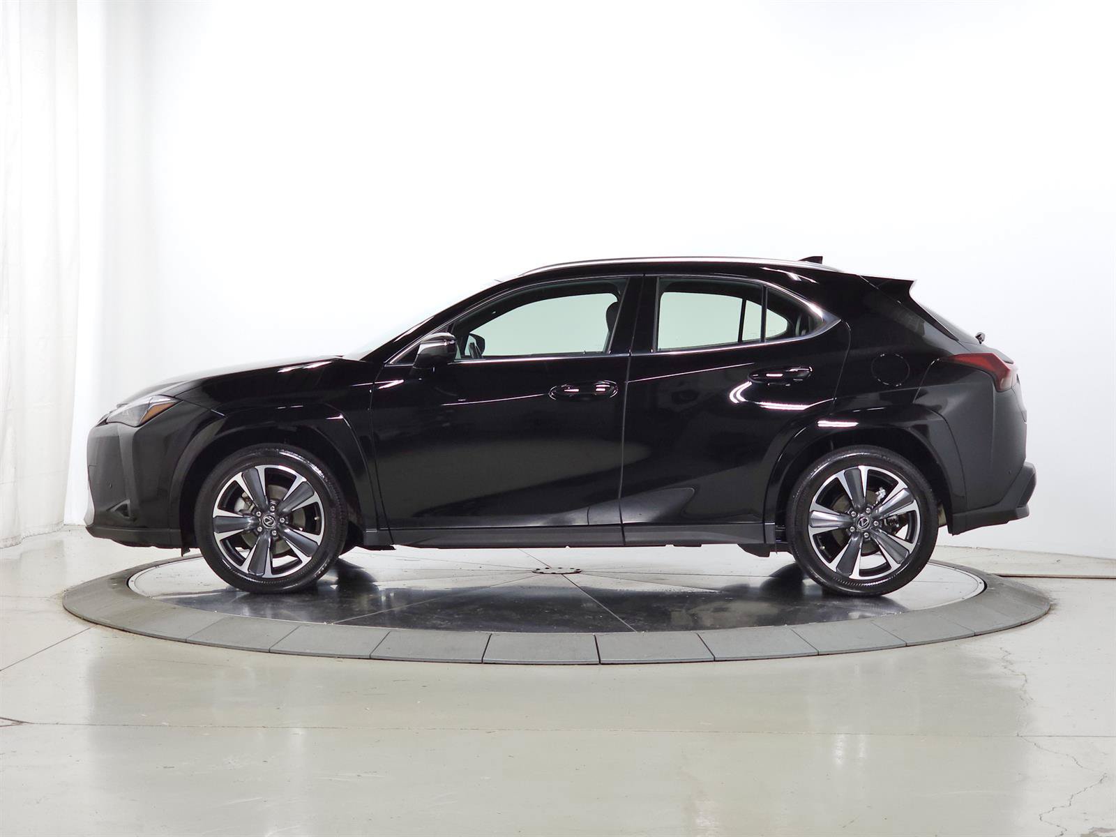 Certified 2024 Lexus UX 250h AWD w/ Premium Package image 4