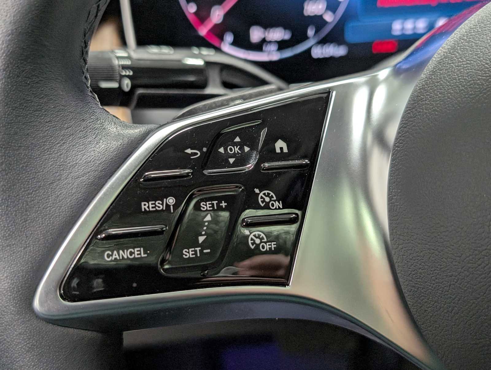 Certified 2025 Mercedes-Benz GLC 300 GLC 300 image 32