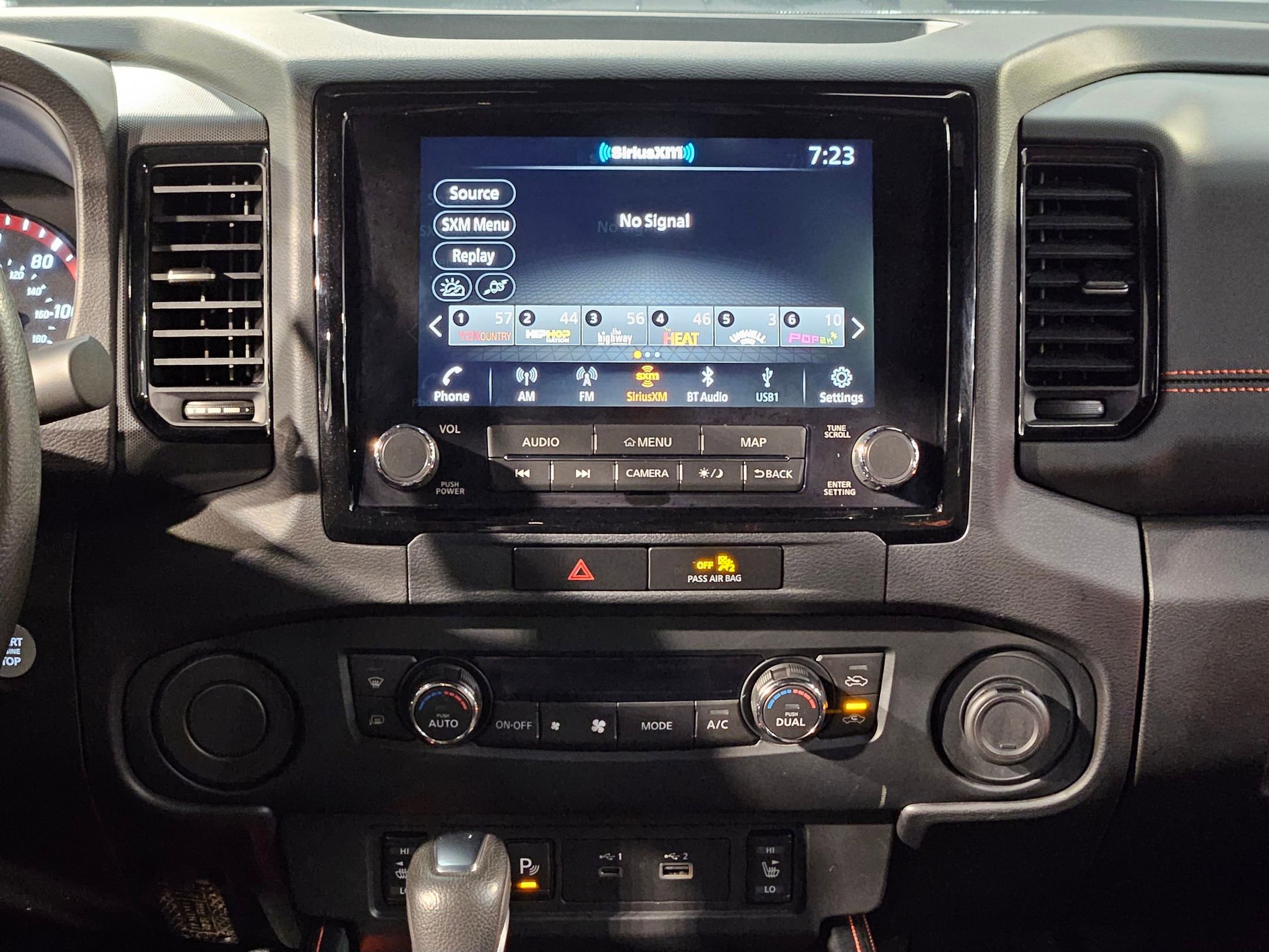 Used 2022 Nissan Frontier Pro-X RWD image 16