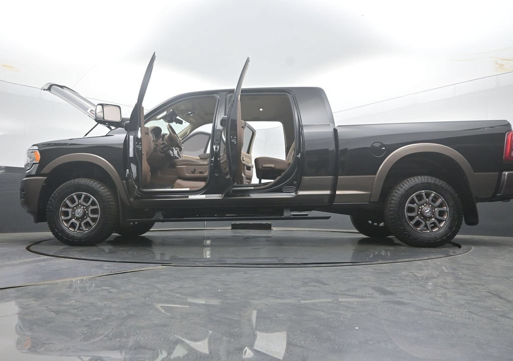 Used 2022 RAM 3500 Limited AWD/4WD image 74