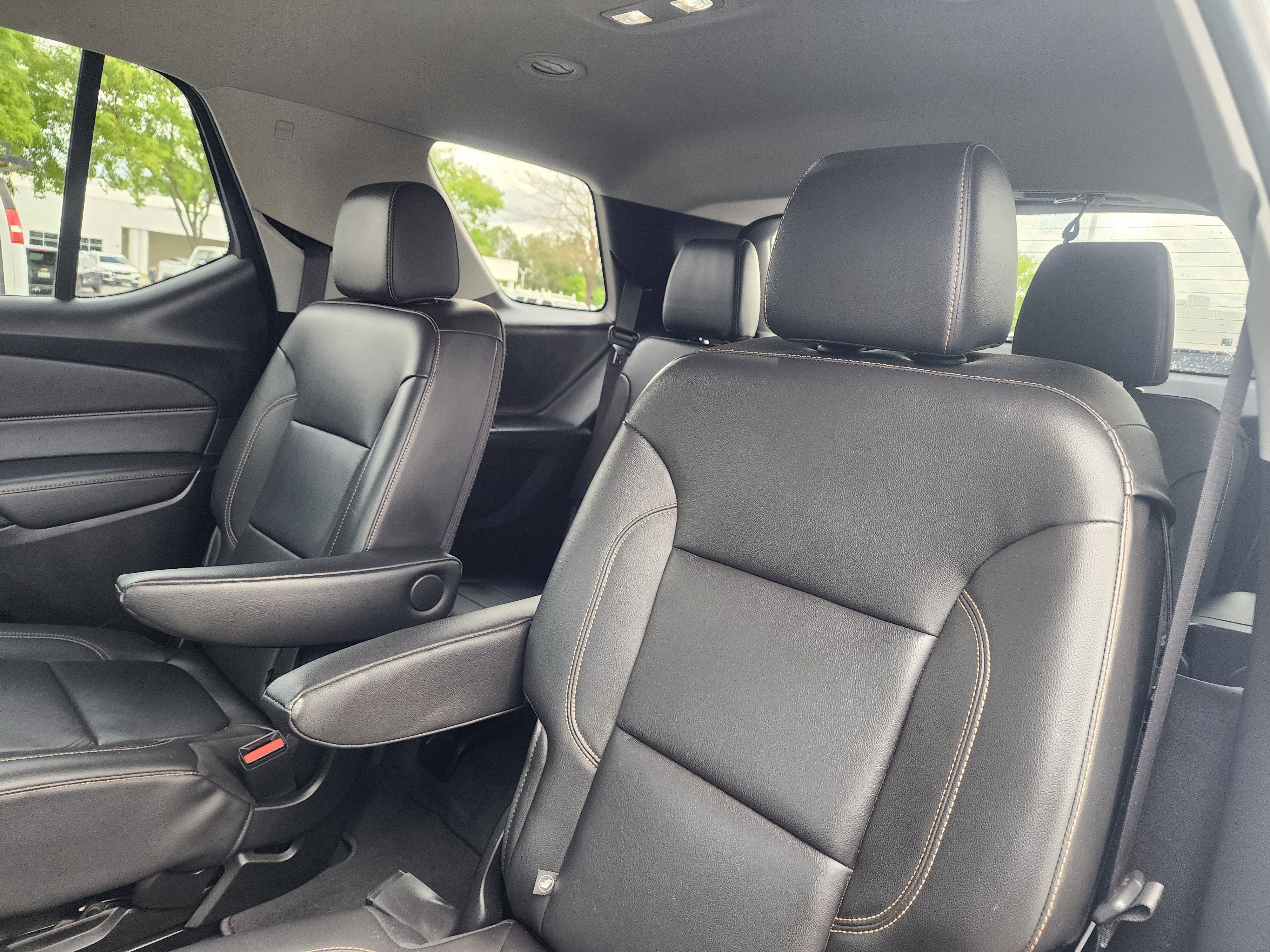 Used 2021 Chevrolet Traverse RS image 14