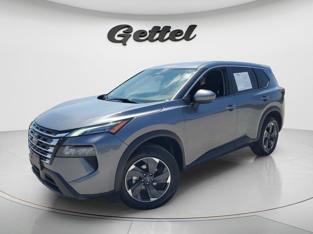 Used 2024 Nissan Rogue SV image 1