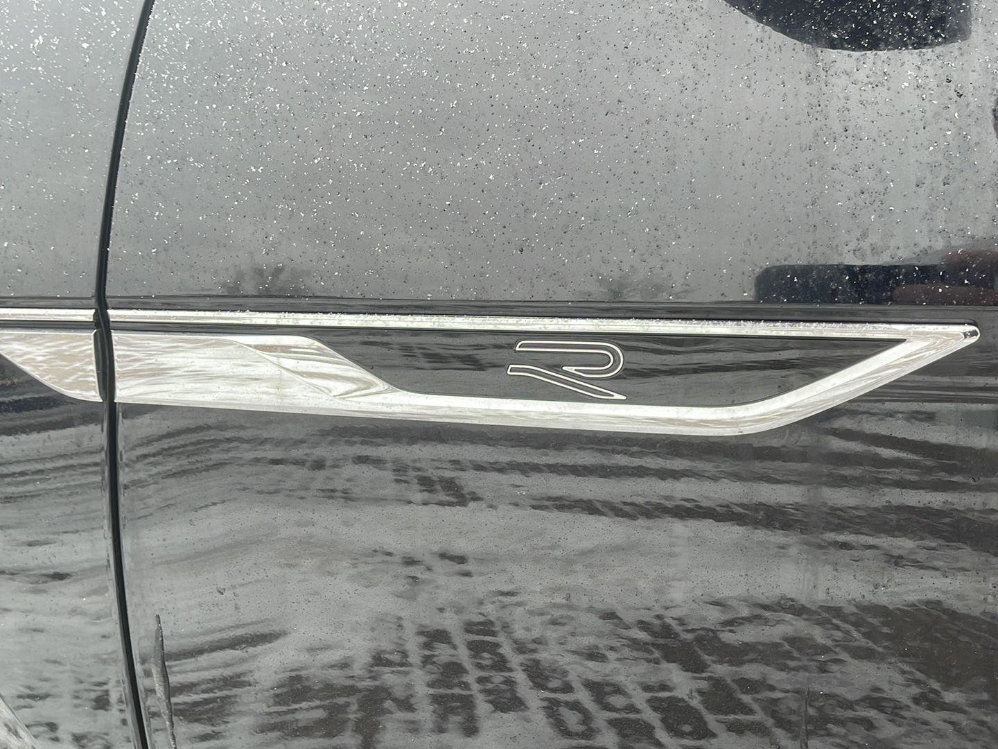 Used 2025 Volkswagen Atlas SEL Premium R-Line image 7