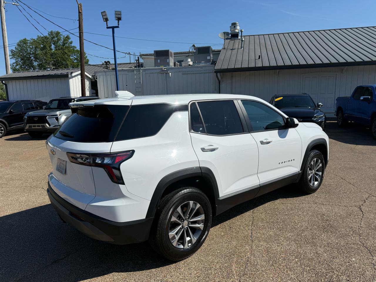 Used 2025 Chevrolet Equinox LT FWD image 5