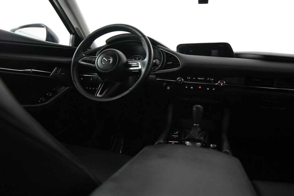 Used 2019 MAZDA MAZDA3 Sedan w/ Preferred Package FWD image 10