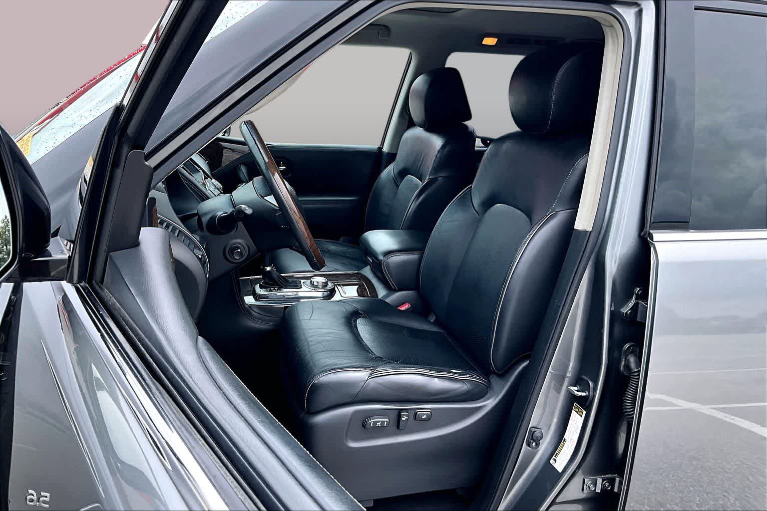 Used 2015 INFINITI QX80 4WD w/ Theater Package image 8