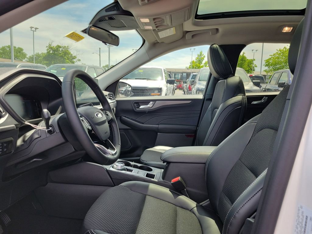 New 2026 Ford Escape SE FWD image 18