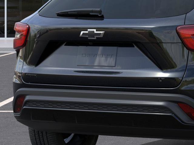 New 2026 Chevrolet Trax LT w/ Midnight Edition FWD image 14