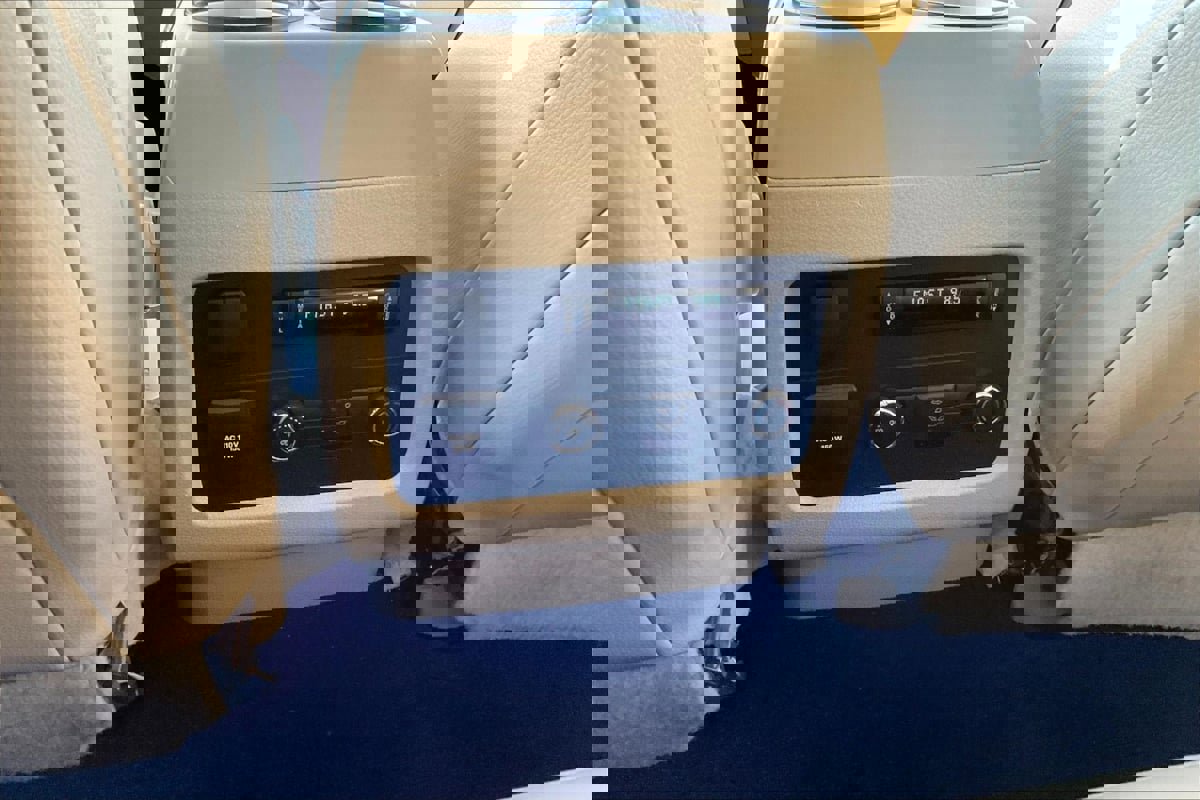 Used 2017 Ford Expedition XLT w/ Equipment Group 202A image 32