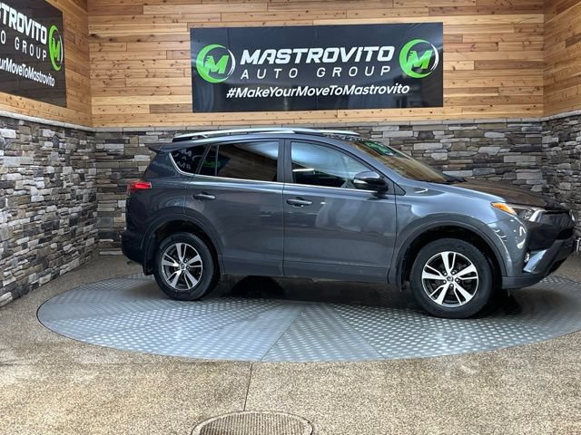 Used 2018 Toyota RAV4 XLE AWD/4WD image 16