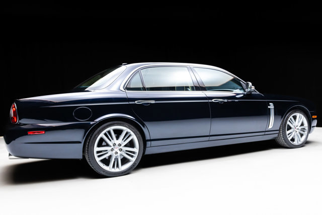 Used 2009 Jaguar XJ Vanden Plas Super V8 Portfolio image 4