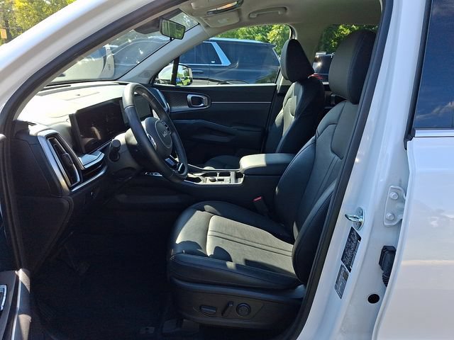 Certified 2025 Kia Sorento S AWD/4WD image 14