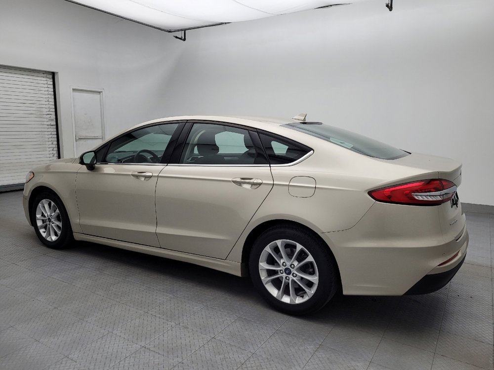 Used 2019 Ford Fusion SE image 3