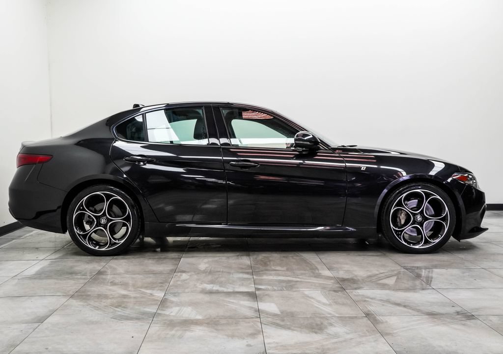 Used 2022 Alfa Romeo Giulia Ti w/ Active Assist Plus Package RWD image 10