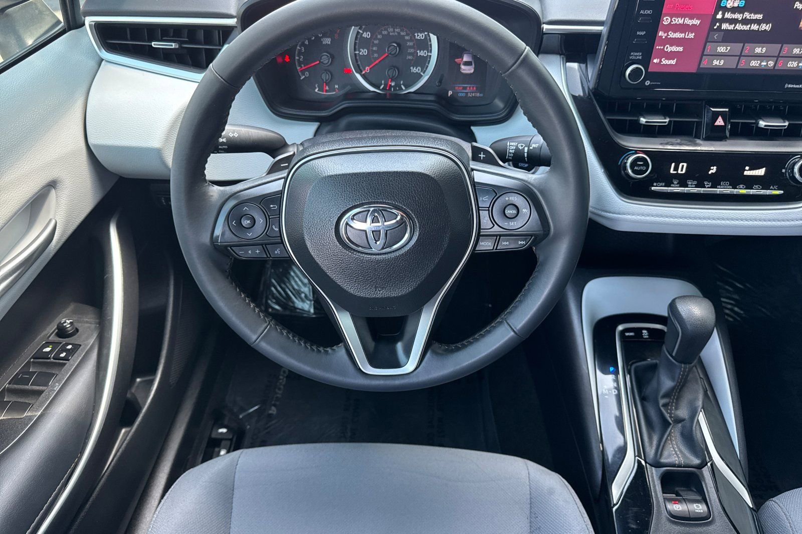Used 2022 Toyota Corolla SE w/ Carpet Mat Package (TMS) FWD image 16