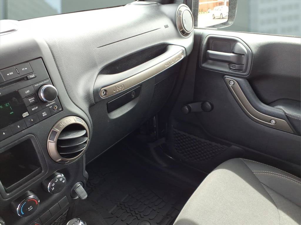 Used 2018 Jeep Wrangler Unlimited Sport AWD/4WD image 23