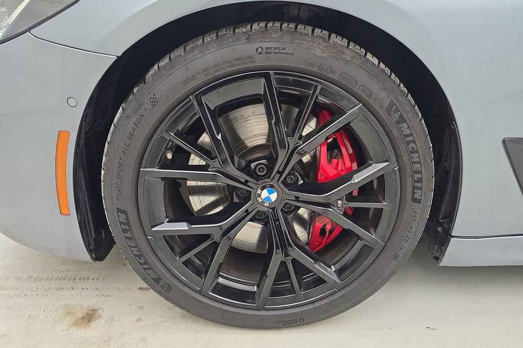 Used 2021 BMW M550i xDrive w/ Executive Package image 11