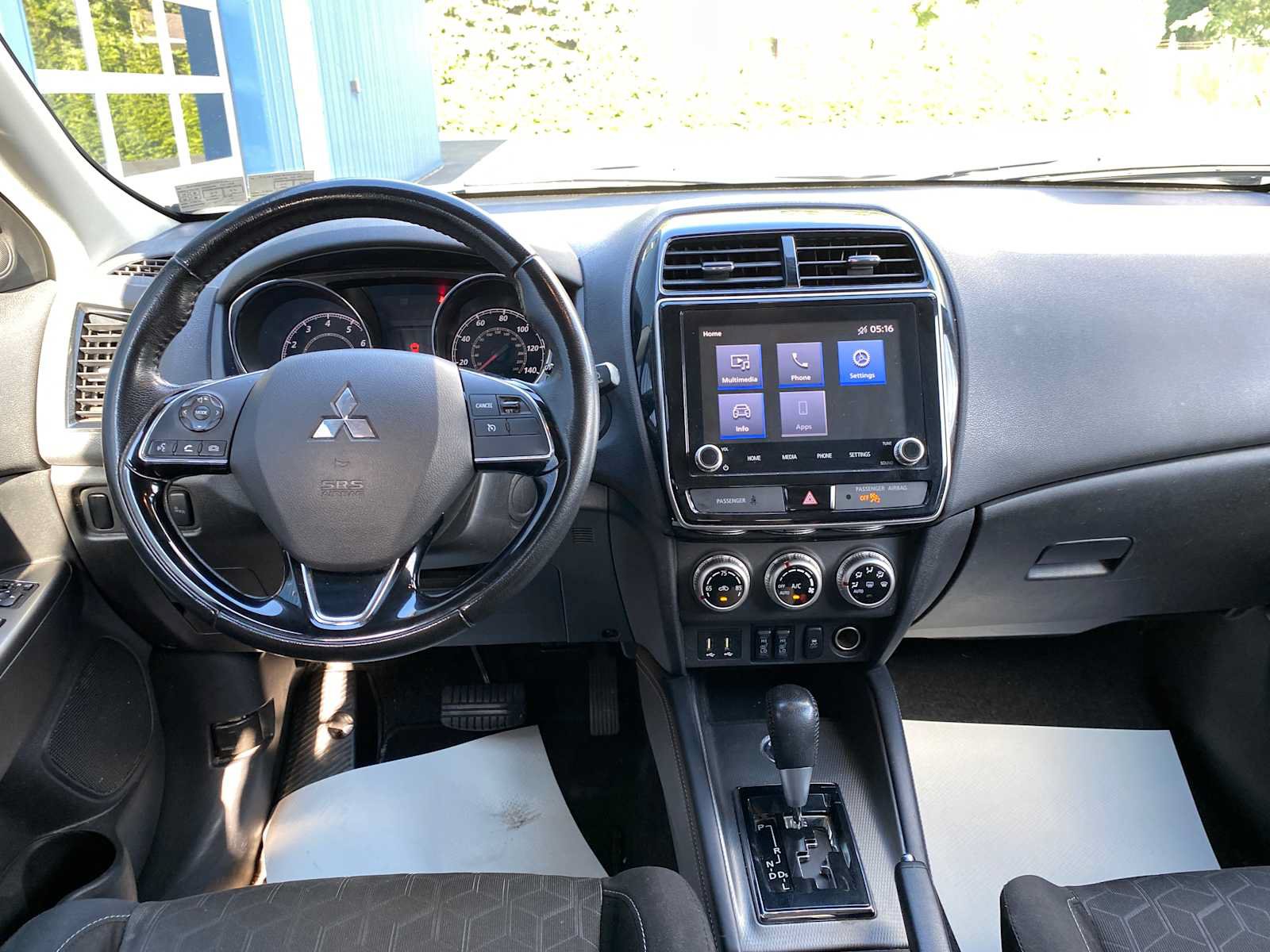 Used 2020 Mitsubishi Outlander Sport SE AWD/4WD image 6