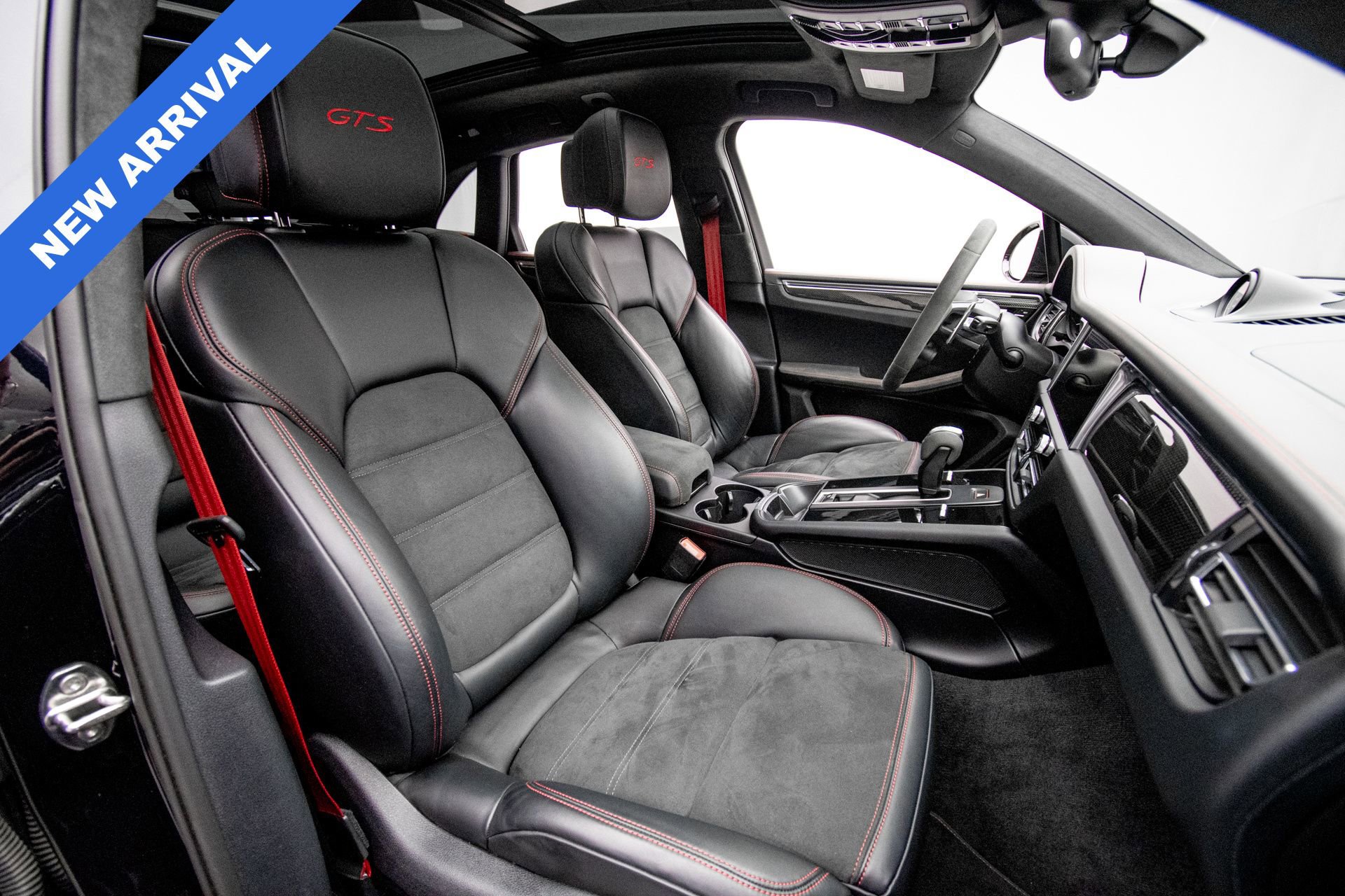 Used 2023 Porsche Macan GTS w/ GTS Sport Package AWD/4WD image 13