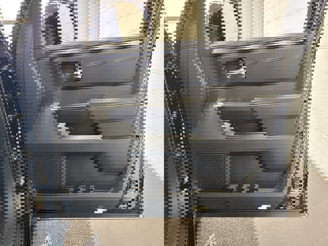 Used 2023 Toyota Tundra Platinum image 60