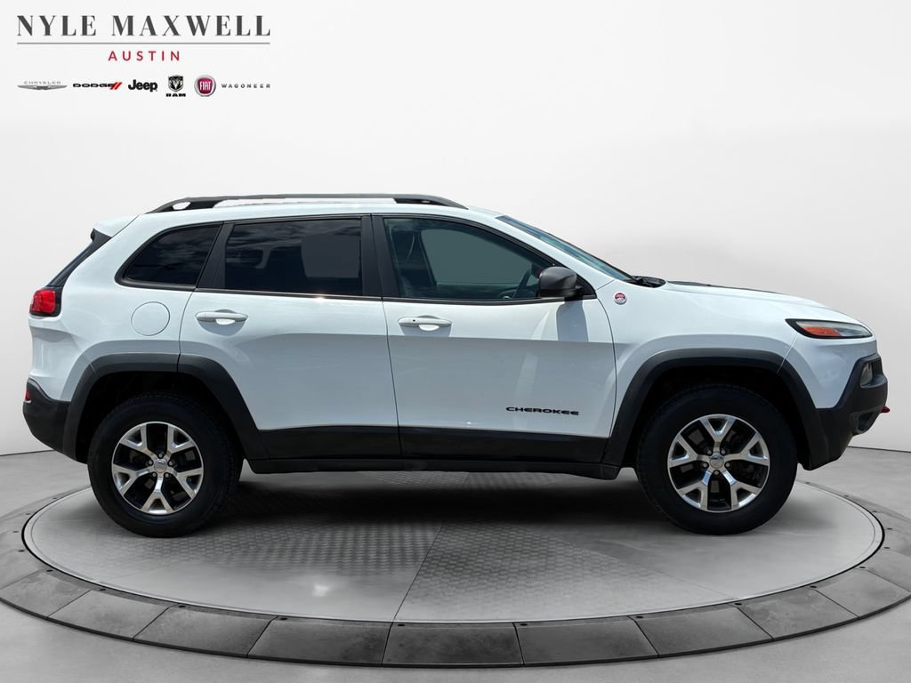 Used 2014 Jeep Cherokee Trailhawk w/ Comfort/Convenience Group AWD/4WD image 17