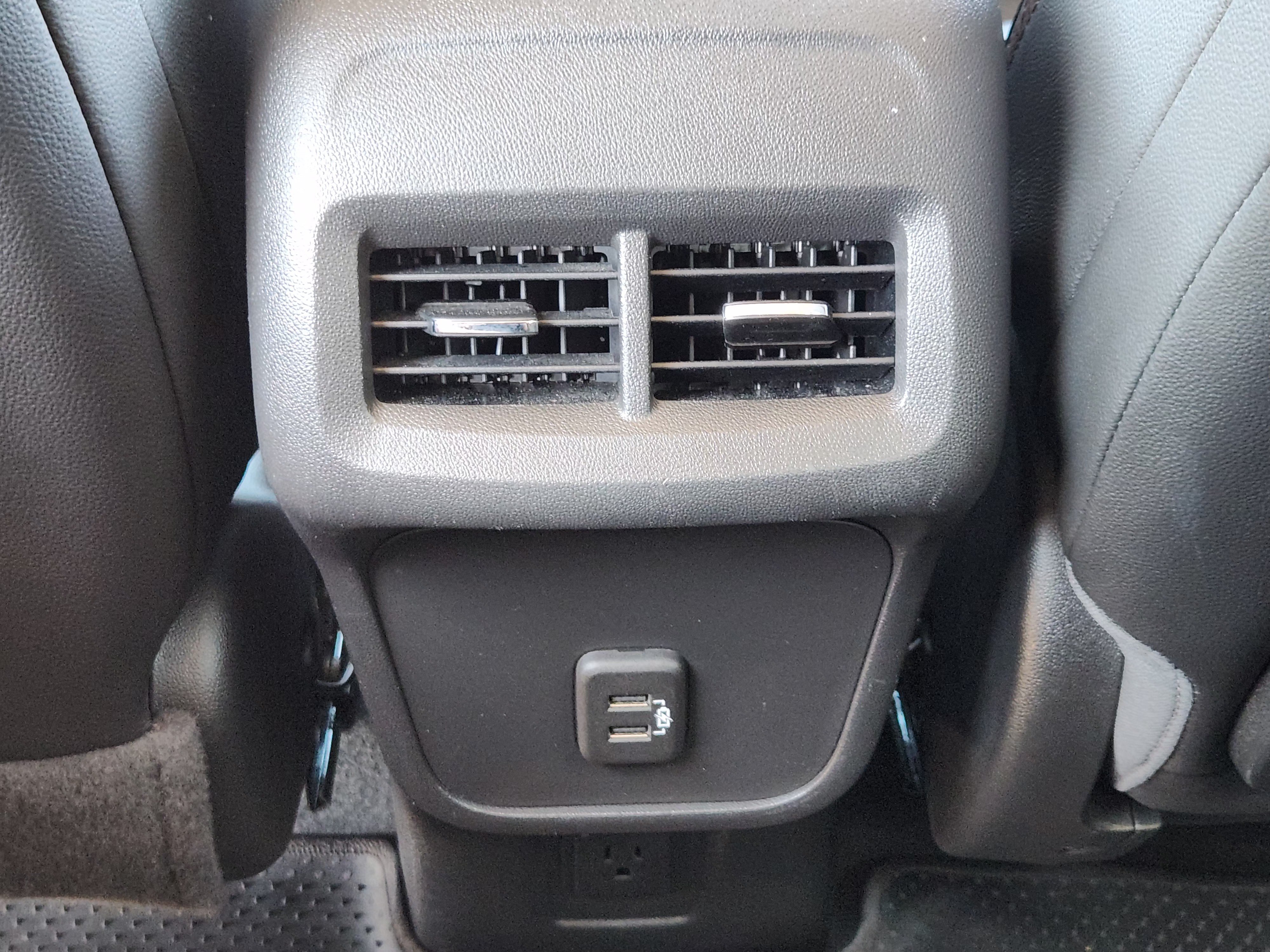 Used 2023 GMC Terrain Denali AWD/4WD image 32